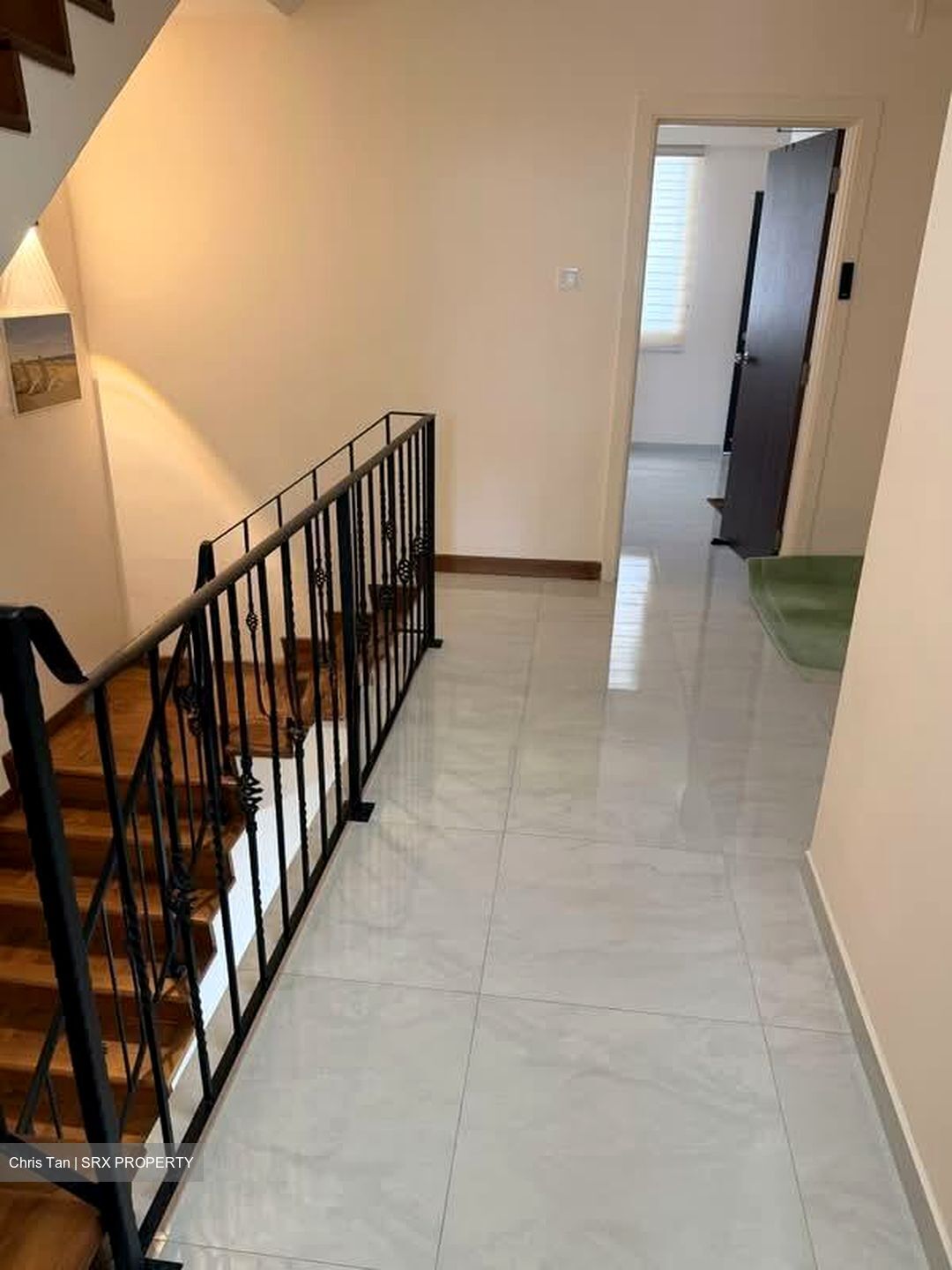 Flora Road (D17), Terrace #567962241